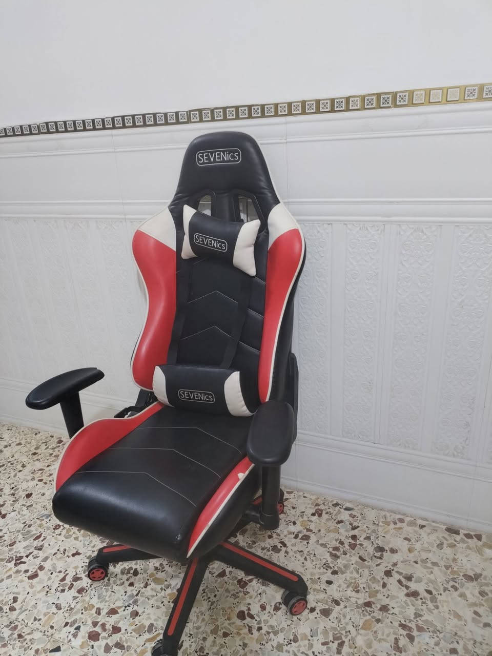 كرسي كيمك نظيف كلش ماستحمل هواي فقل 100 رقمي ***********
