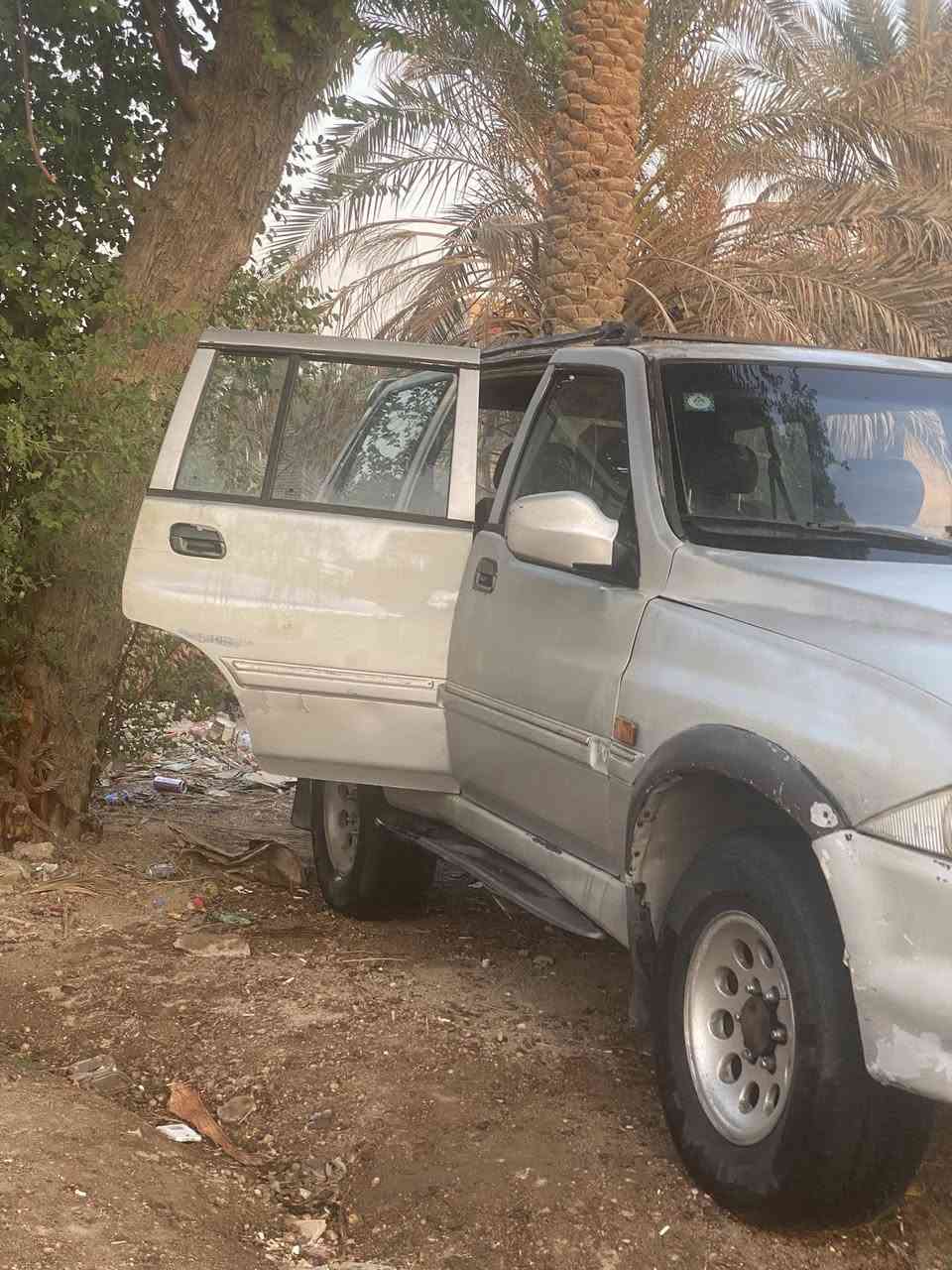 سلام عليكم سيارة سان يونك رقم بغداد مشروع وطني للبيع سعر 35 سيارة يرادلها ترتيب مكاني بصرة 
***********
راعيها يريد مداور
