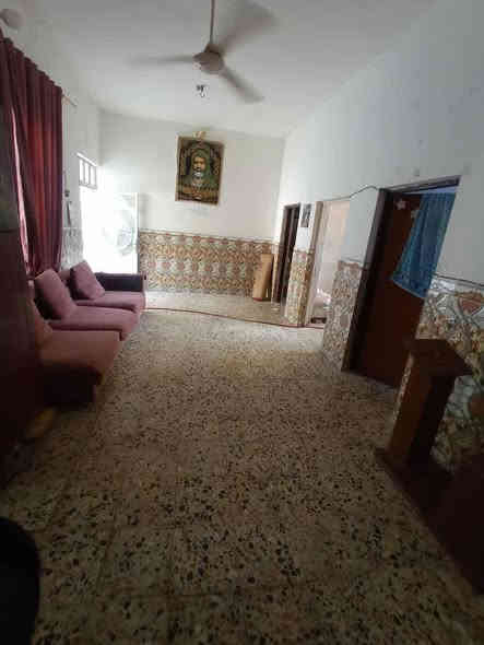 دار للايجار  المساحه :225 متر 
ايجاره 200 الف ... 
محتويات البيت غرفتين وصاله وستقبال ومطبخ وحمام تواليت خارجي وداخلي..الموقع شارع المطار خلف المخازن قرب معرض النجف الدولي
للاستفسار *********** 
امانه كلوله من طرف علي علي
