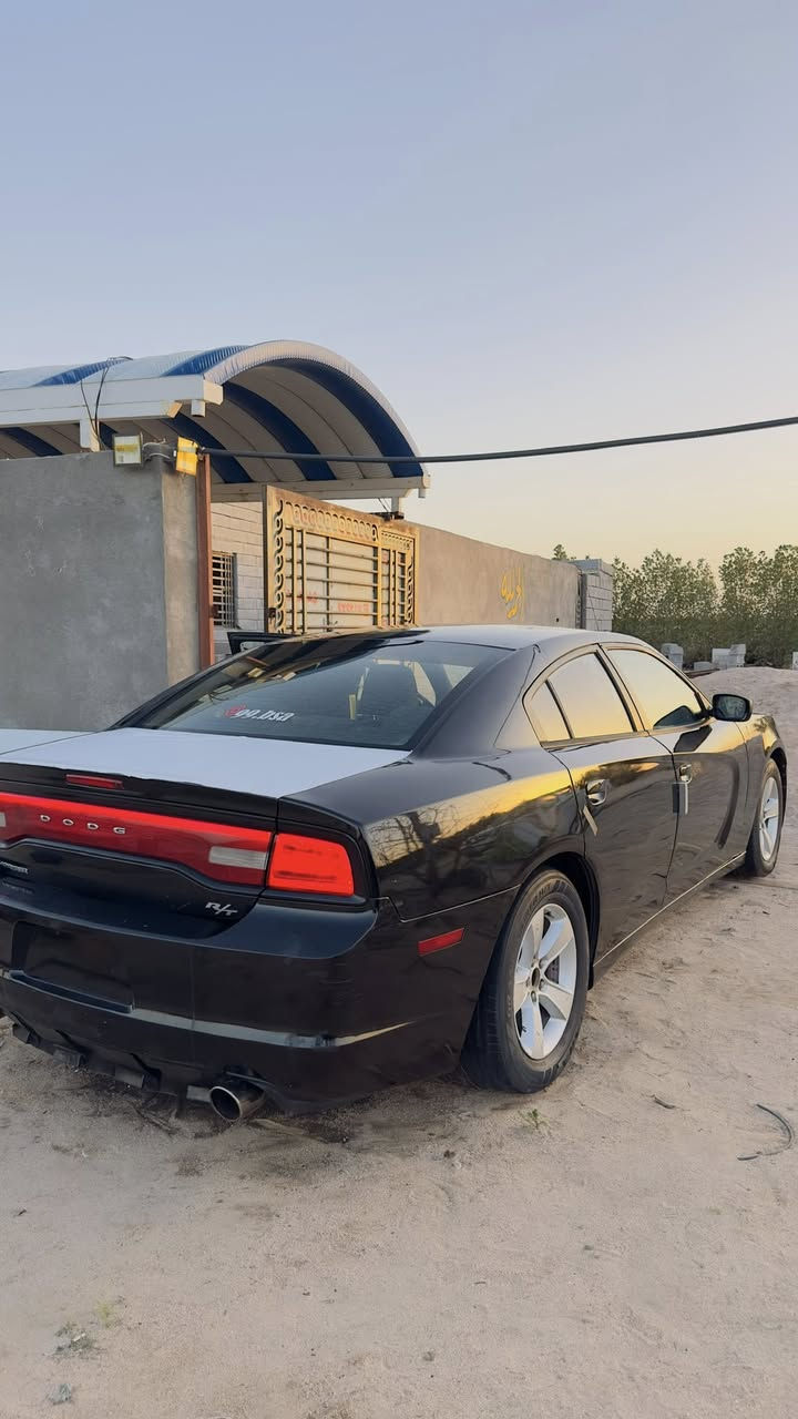 سلام عليكم جارجر 2014 كير كصبه محرك حداده باتري تايرات كله جديد سياره لوك شرط تراي 200 محرك هيمي تبريد ثلج سعر 50 ترهم مراوس اتصال***********
