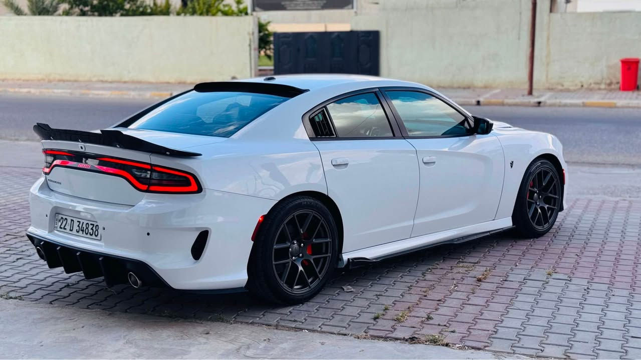 سلام عليكم
dodge charger model 2015  للبيع
گير و محرك و اكسل كلها بلاد و بشرط ممفتوح
محرك 3.6  ٦ سلندر 
🔥عليها كت SRT كامل 
⚡️لايتات ليد  ٧ الوان   
مواصفات شاشه جبيره و  كشن هيتر سماعات Beats 🛑 و يدات شفت ستيرن و دگمه SPORT 🏁بعد مواصفات 
سياره داخلها و خارجها جديد 🆚
بدون صبغ كلين تايتل بونيد اصلي باقي 
محدث SRT
حداديه ١٠٠‎%‎
مكانها كركوك📍 
فحص و هزه و سنويه و رقم جديد ب اسمي 
السعر 209و بي مجال للطيبين  
*********** كركوك, العراق
