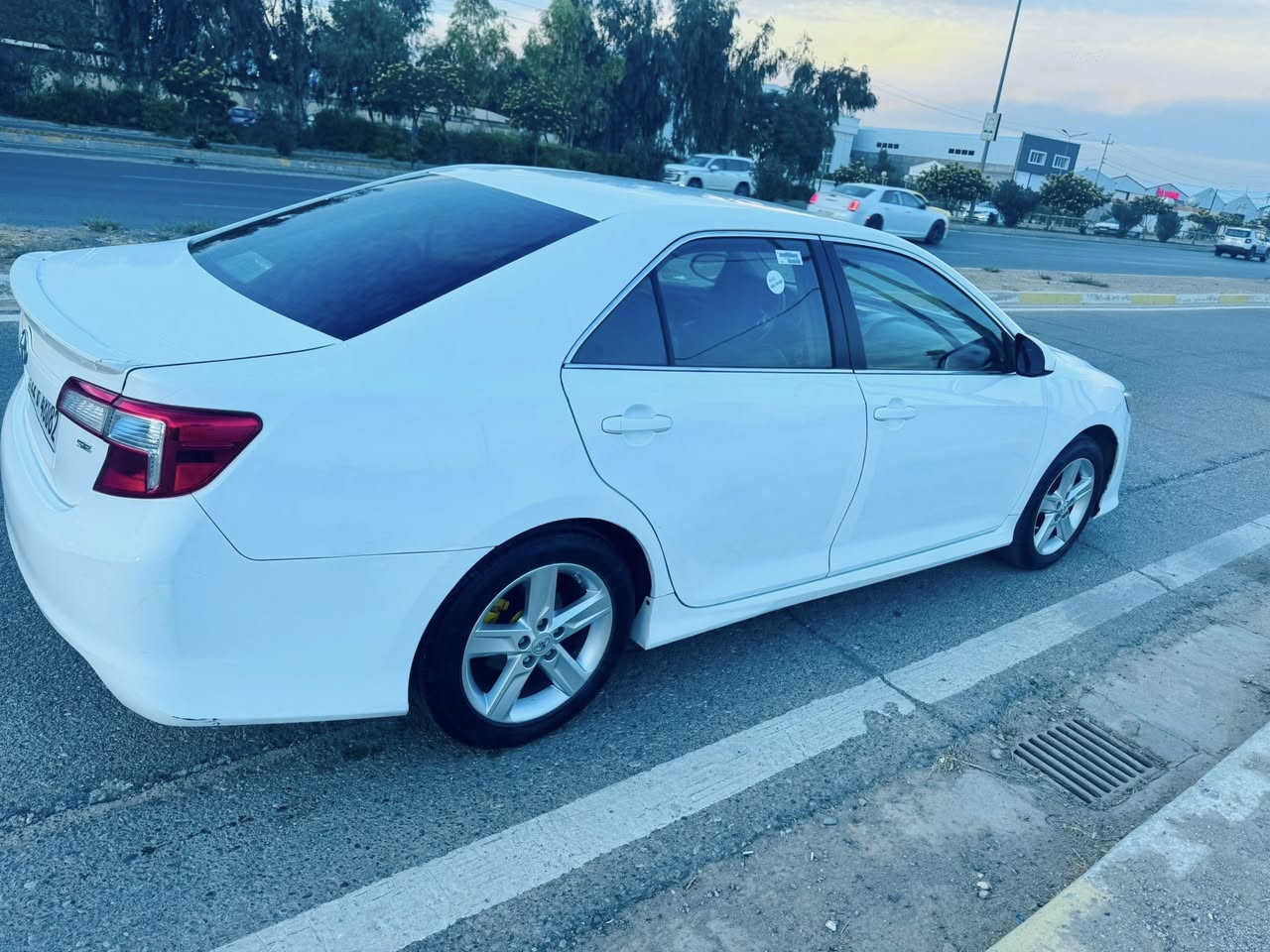 تويتا كامري موديل 2014seسونر موجود سيارة گير وو محرك بشرت مامفتوح سعر145$.  ***********. ***********.  سيارة بسمي
