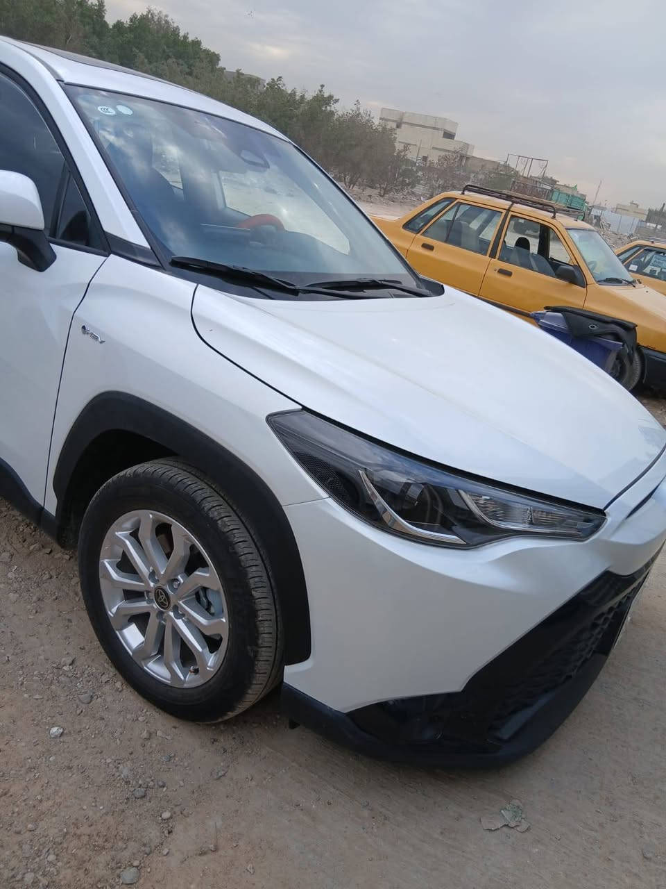 المواصفات
الموصفات 
بصمة 
فتحة 
اوتو هول
سايد بريك دكمة
كامرة دوارة
كشنات مخمل 
تويوتا فروت  للندر
مانع تصادم
تحديد مسار
السعر 26/500مليون 
***********
الموديل 2025
