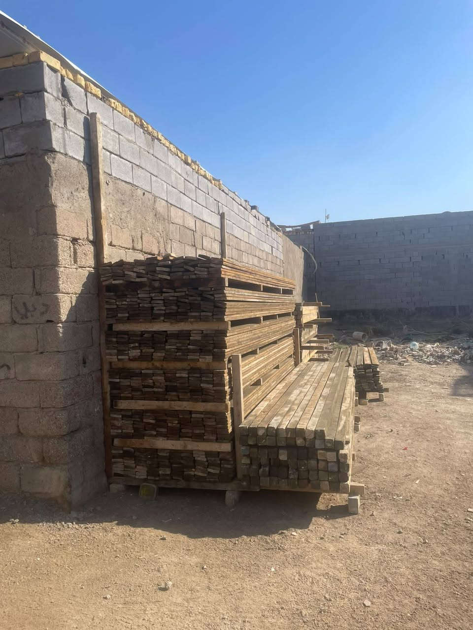 سلام عليكم قالب البيع
***********
لوح 4متر العدد مكعب ونص 
لوح 3متر العدد مكعب ونص 
سير 4متر العدد 1مكعب 
سير 3متر العدد 1مكعب 
للعنوان ابصراء ابو الخصيب 
نضافه 90بل 100
