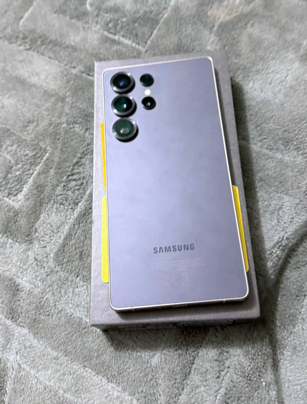 الترا 25s 
بعده بحاله الضمان عنواني البصره القبله  دبل شريحه ذاكره ٢٥٦  الون كدامك مستخدم قليل استخدام شخصي السعر مليون و٢٥٠ وبي مجال 