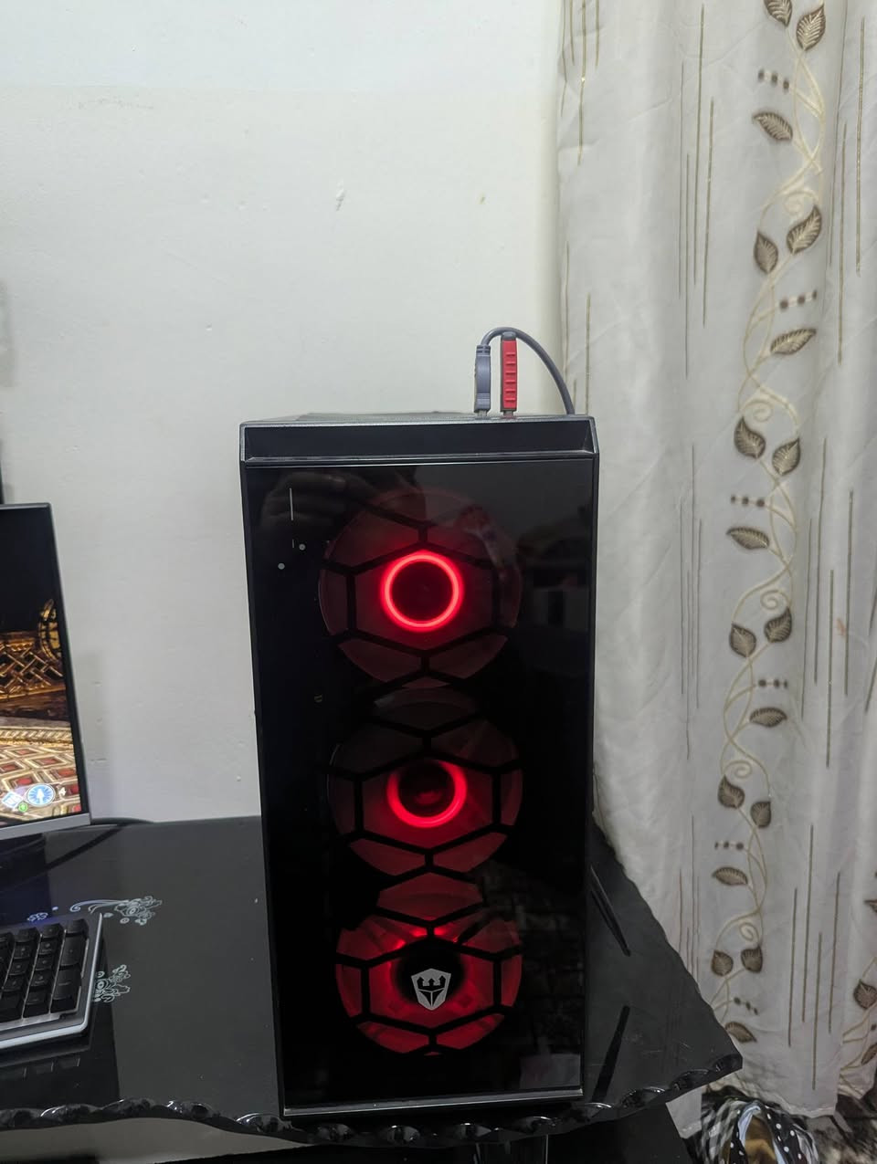 الكيس البيع السعر 300الف قفل مع توصيل
i5 9400f
رقم الهاتف ***********
الكارت GTX 570 

الهارد hhd 500

الرام 8  

البور سبلاي 600 واط Thermaltake

المذر بورد H360.Pro
