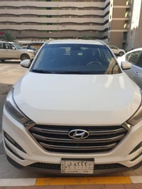 توسان 2016 خليجي شكل 18للبيع اللون ابيض محرك 2400gdi  ويل كب  تبريد قط...