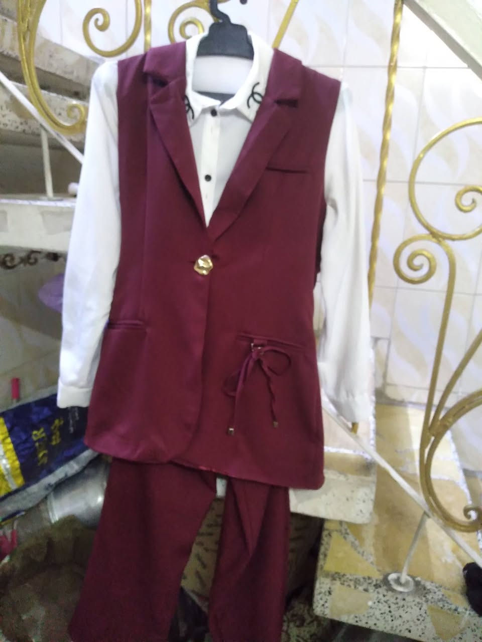 السلام عليكم
سوت جديد للبيع  قياس لارج السعر ب ٣٠ الف عنواني الشعب سوك شلال


**إذا كنت صاحب هذا الإعلان وتريد حذفه لأي سبب، رجاءا أرسل رسالة إلى الدعم الفني**