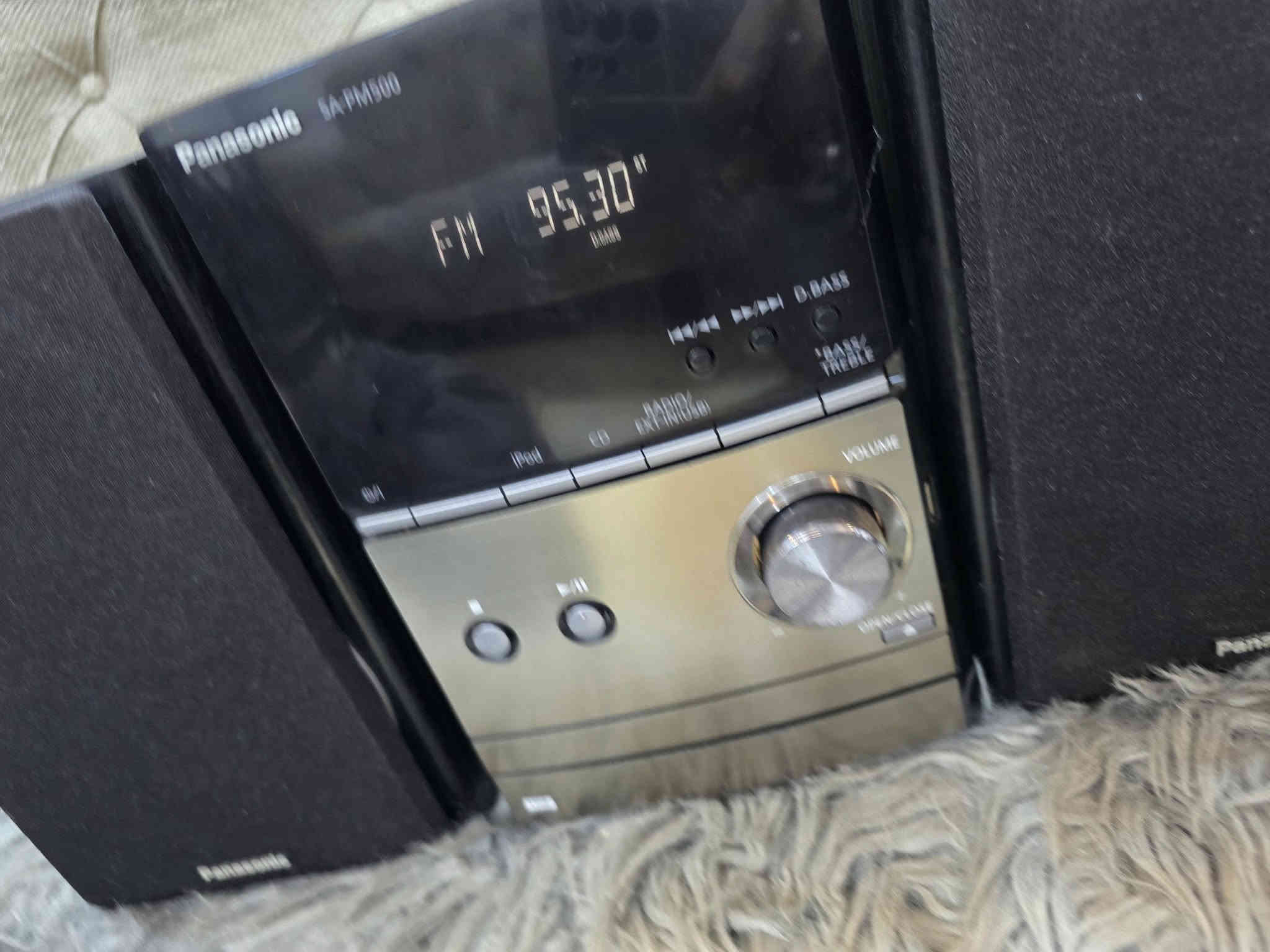 مسجل سيدي. راديو. ماركة باناسونيك. باله. استرالي. شغال كلش نظيف سماعات ابلاد. مكاني سماوه ***********
