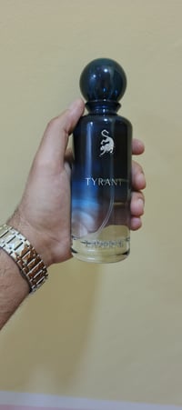 عطر • شرقي • خشبي