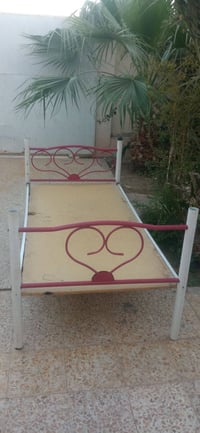 العدد ٢ • سراير • الثالثة بيها كسر