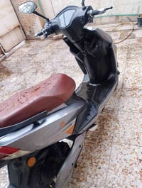 دراجة كهربائية • ٦ بطاريات • مدى ٢٥كم