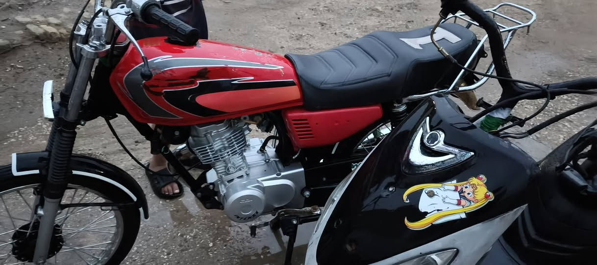 سلام عليكم ورحمة الله وبركاتة شباب دراجات اثنين للبيع اربعه كير وماكس بسعر كلش حلو اثنيناتهن ينباعن سوا يريد يجي خاص ***********0/////‏‪***********‬‏ وتساب بس بل اثير
