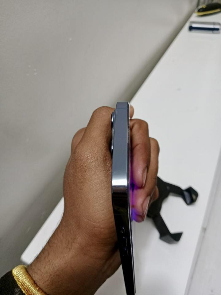 سلام عليكم 13 pro max 
 امريكي وتر ما مفتوح علة الفحص وين متريد 
بطارية 86 بلادي لا مرفوع ولا معلة 
ذاكرة 256 
جهاز نضيف مجرد ضهر مكسور 
باقي التفاصيل خاص او 
واتساب 
***********
