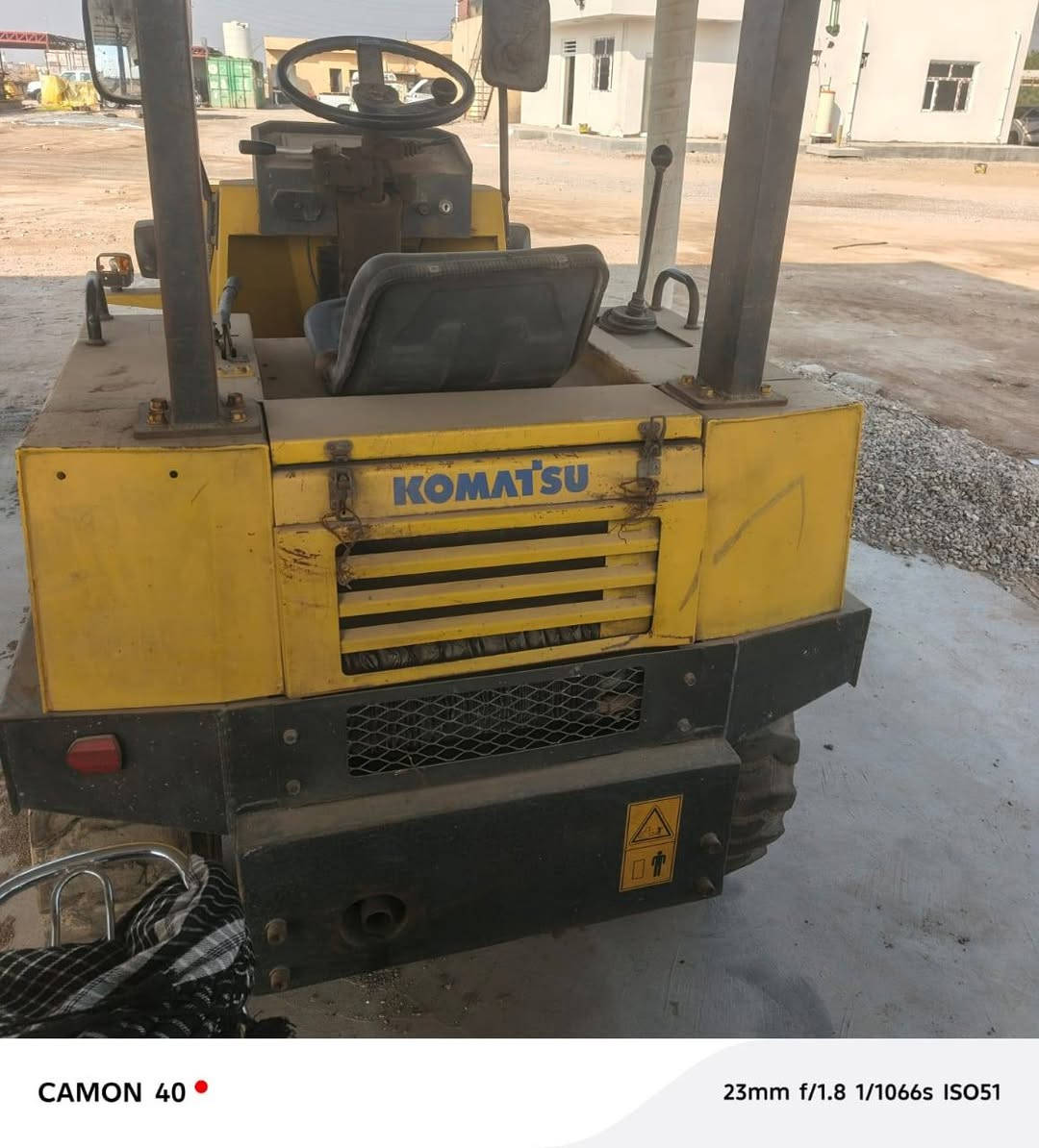 للبيع كوماتسو حجم30محرك مضخه مامفتوح بدون رقم ***********
