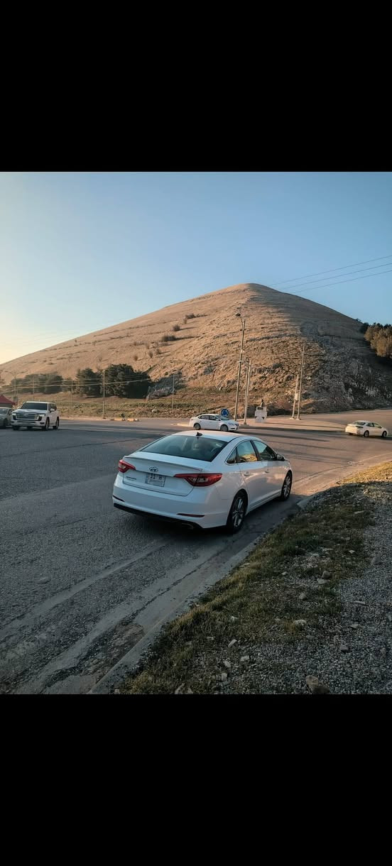 السلام علیکم 
هوندای سوناتا للبيع 2016 وارد امریکی رقم بغداد السيارة خیر من الله مكينة و تبرید و تخم تایرات جدد بيها ثلاثة قطع صبغ سعرها 110 بيها مجال بسیط رقم الهاتف ***********
