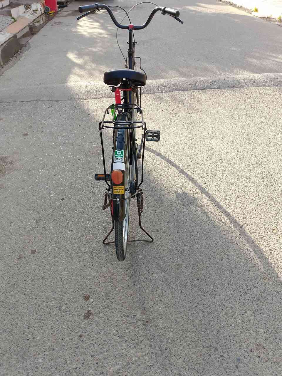 السلام عليكم بايسكل للبيع نظيف حجم 27 السعر 70 بي مجال المكان بعقوبة التحرير الاتصال  على هذا الرقم ***********
