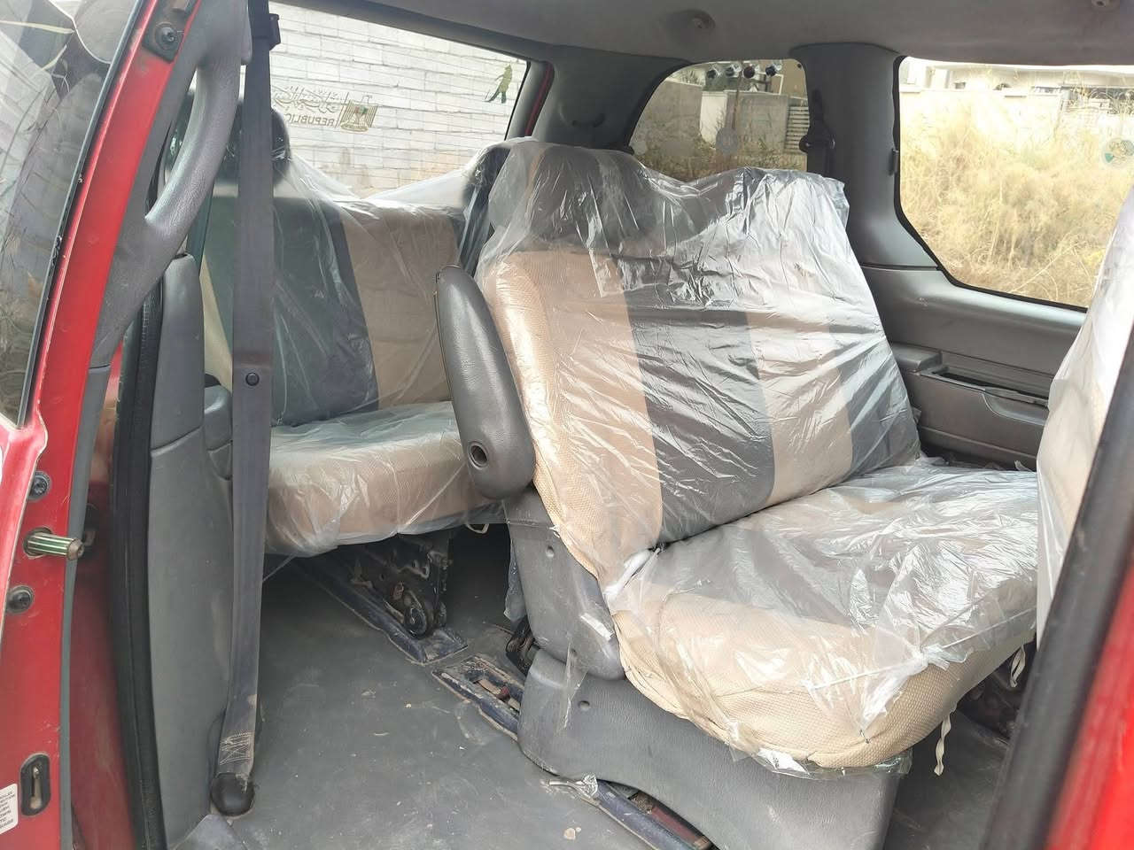 سلام عليكم ورحمة سياره موديل  200 سياره كامله صدر نص عمر  تصال واني بل خدمه   ***********.      ***********
