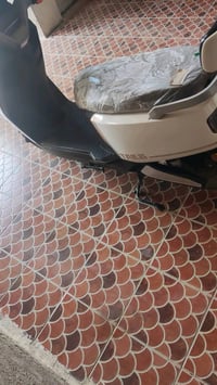 دراجه تالج جديده مستخدمه قليل اغراضها كلها وكاله ما بيها شي مبدل دراجه...