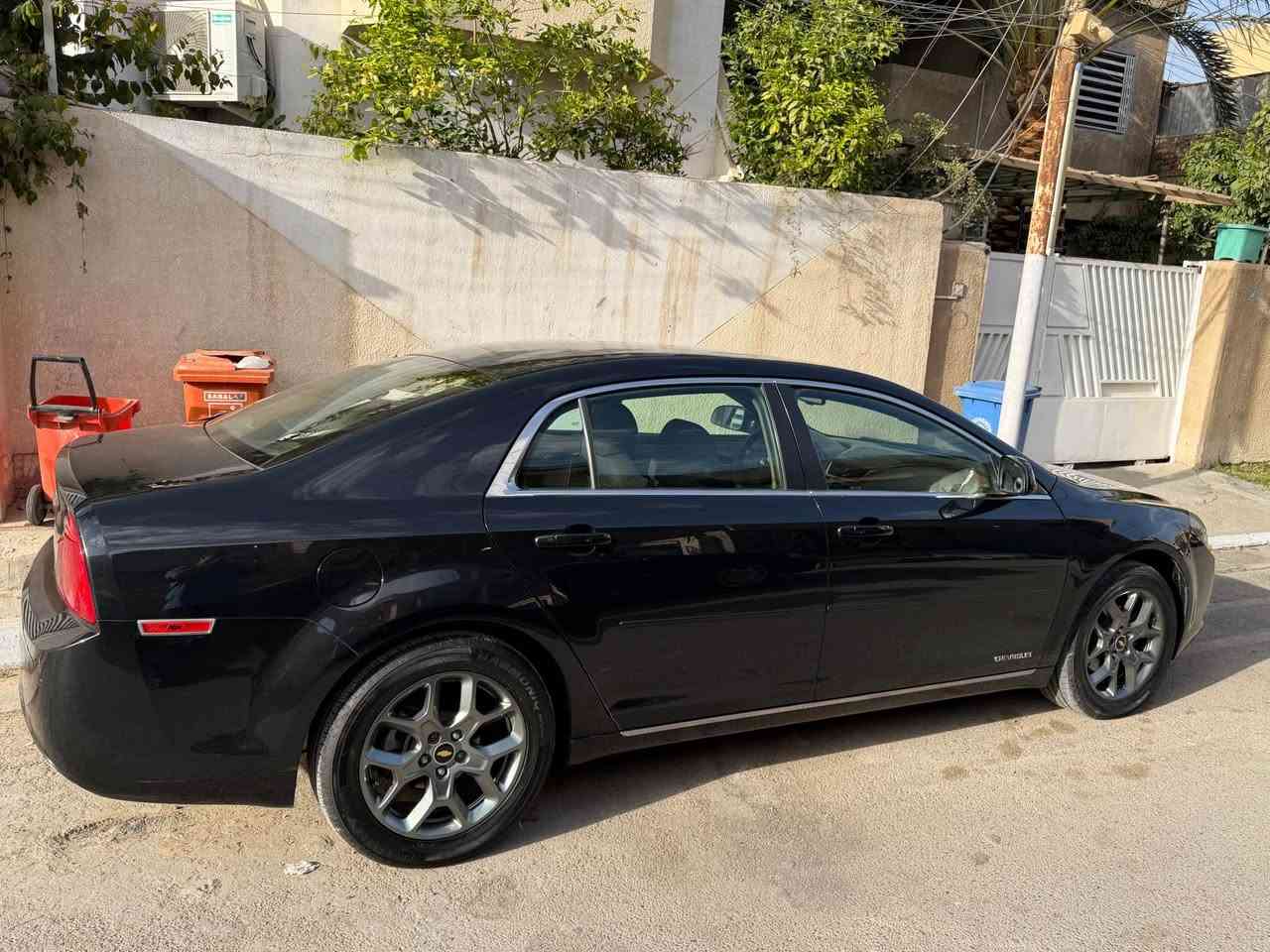 السلام عليكم ماليبو 2011 خليجي مكفولة من الصبغ والبارد جديدة كلش ماشية ١١٤ الف مايل مكينة ٢٤٠٠ صدر جديد تخم تاير ويل كب حديث مكان السيارة بغداد حي الجهاد للاستفسار *********** واتس اب 
*********** السعر ٩٣ بيها مجال Colombo, Sri Lanka
