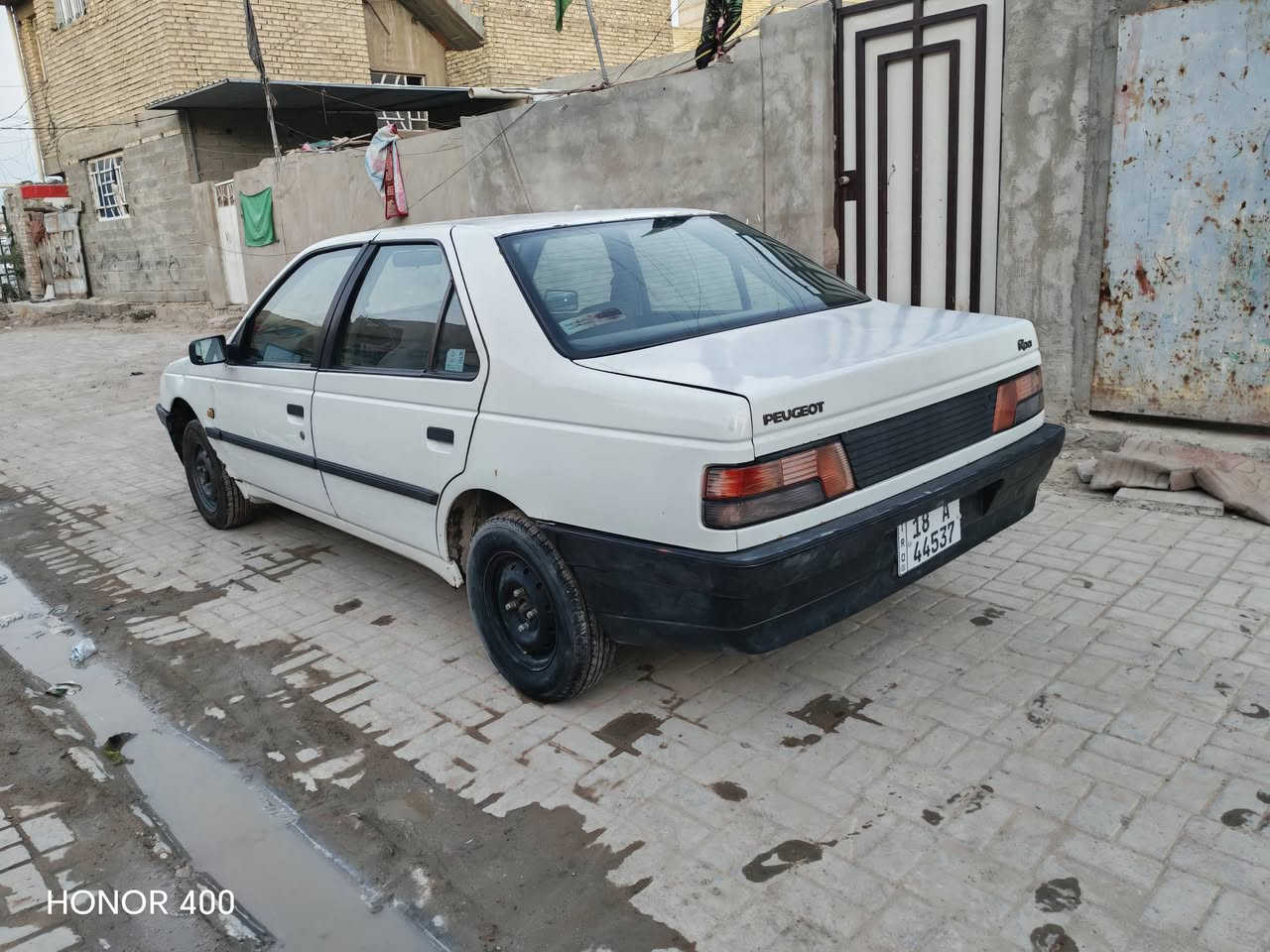 بيجو روى 2010 رقم بابل باسمي دولي تحويل تاجيات
تبريد شغال
كير تمام 
كهربائيات شغاله
يراد لها ترتيب 
كشرتها حلوه مثل ماوضحه
بيها مكينه تبخر 
وبيها خياسات بجاملغ الخلفي والامامي من جوه 
صدر جديد بدلته دبلات وبوش كله جديد 
طستها كلش حلوه 
بيها زوج تايرات جدد 
وزوج نص عمر الخلفيات
عارضها ب٢٥ وبيها مجال جداً بسيط 
مكانها بغداد الغزالية

للاتصال  ***********
