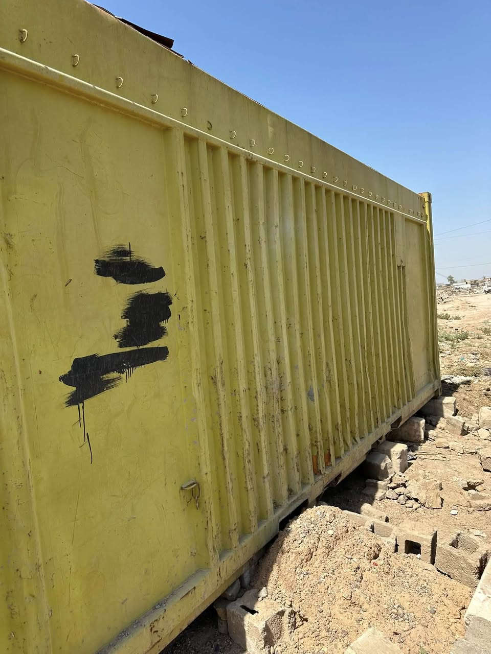 السلام عليكم حاويه للبيع الطول 6 والعراض 2/50 مثال ما موضحبل الصور التواصل ***********
