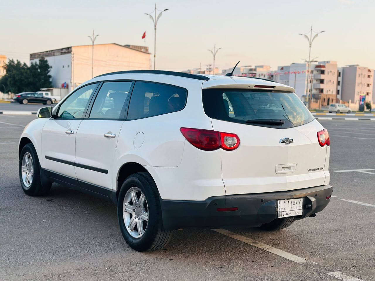 سلام عليكم 
شوفرليت ترافس2012وارد
خليجي مكفولة من ضربه
رقم بغداد مشروع وطني 
تحويل ثاني يوم
مكينه وكير مكفولات
سته سلندر 3500
7 راكب 3قطع تبريد فول
 ومواصفات واحد على واحد 
عده  فتحتين شاشه كامره
 حداديه جديده دواخل جديده
 سعره 93قابل لتفاوض
 عنوان كربلاء للاستفسار
 الاتصال على الرقم *********** بغداد, العراق
