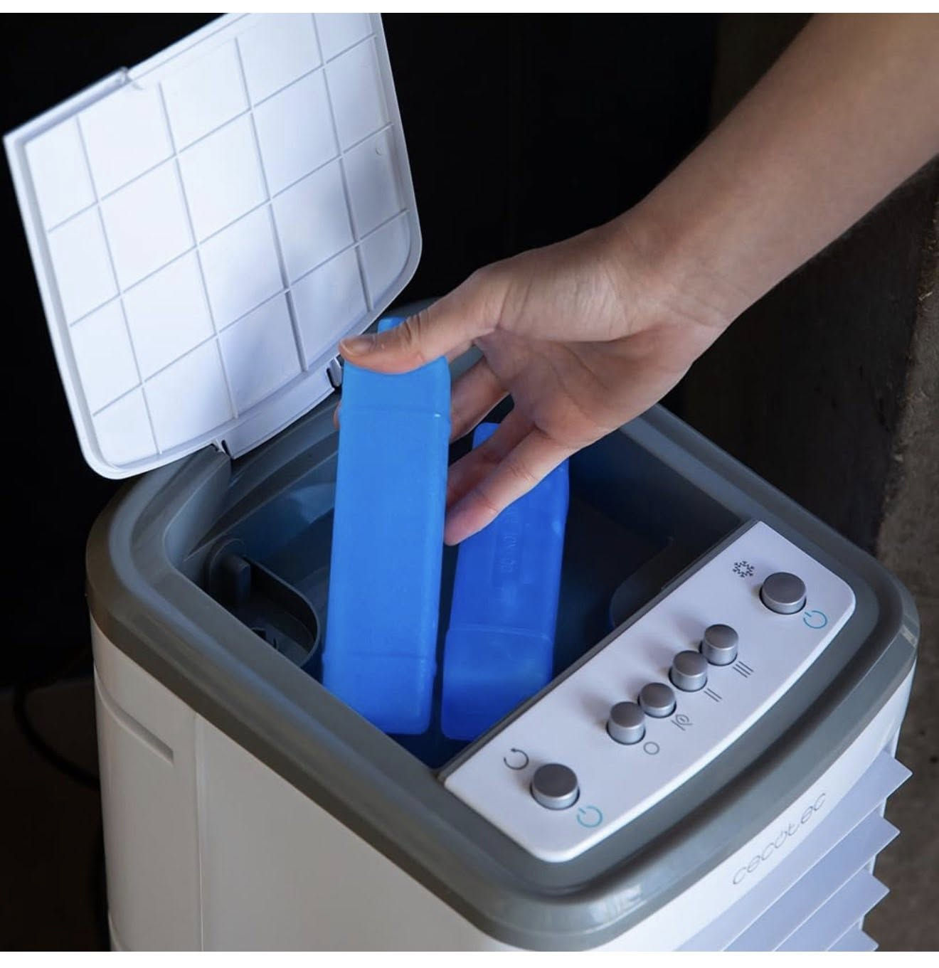 متوفر من امازون ماركة cecotec الاسبانية 💐

مبرد هواء مدمج من سيكوتيك إنرجي سايلنس 3500 كول. 
65 واط، 
خزان سعة 3.5 لتر، 
3 سرعات، 
تذبذب بزاوية 70 درجة، 
عجلات متعددة الاتجاهات.

جديدة 👍
السعر ٤٥ الف💐


**إذا كنت صاحب هذا الإعلان وتريد حذفه لأي سبب، رجاءا أرسل رسالة إلى الدعم الفني**