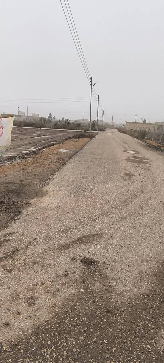 سلام عليكم قطعه طابو زراعي سند 25المساحه 1000متر مداور اسهم بلمجمع مال ال نهاب ركن عله 3شوارع لا ستفسار عله رقم بي واساب ***********بدارت كرار ال بوش
