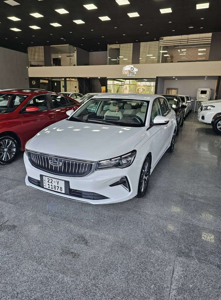 جیلی Geely Emgrand 2025  
مواصفات.بەصمە.شاشەو کامێرە.
حساس ویل کڕۆم.شغال.تحدید سورعە.
تەبرید مەرکەزی.لایت وبەگلایت لید.
تەنیا دووبست بۆیاغی هەیە. 
مکان  أربيل معرض توب كارس 
سعر 112 ورقە.  موبایل    *********** أربيل, العراق
