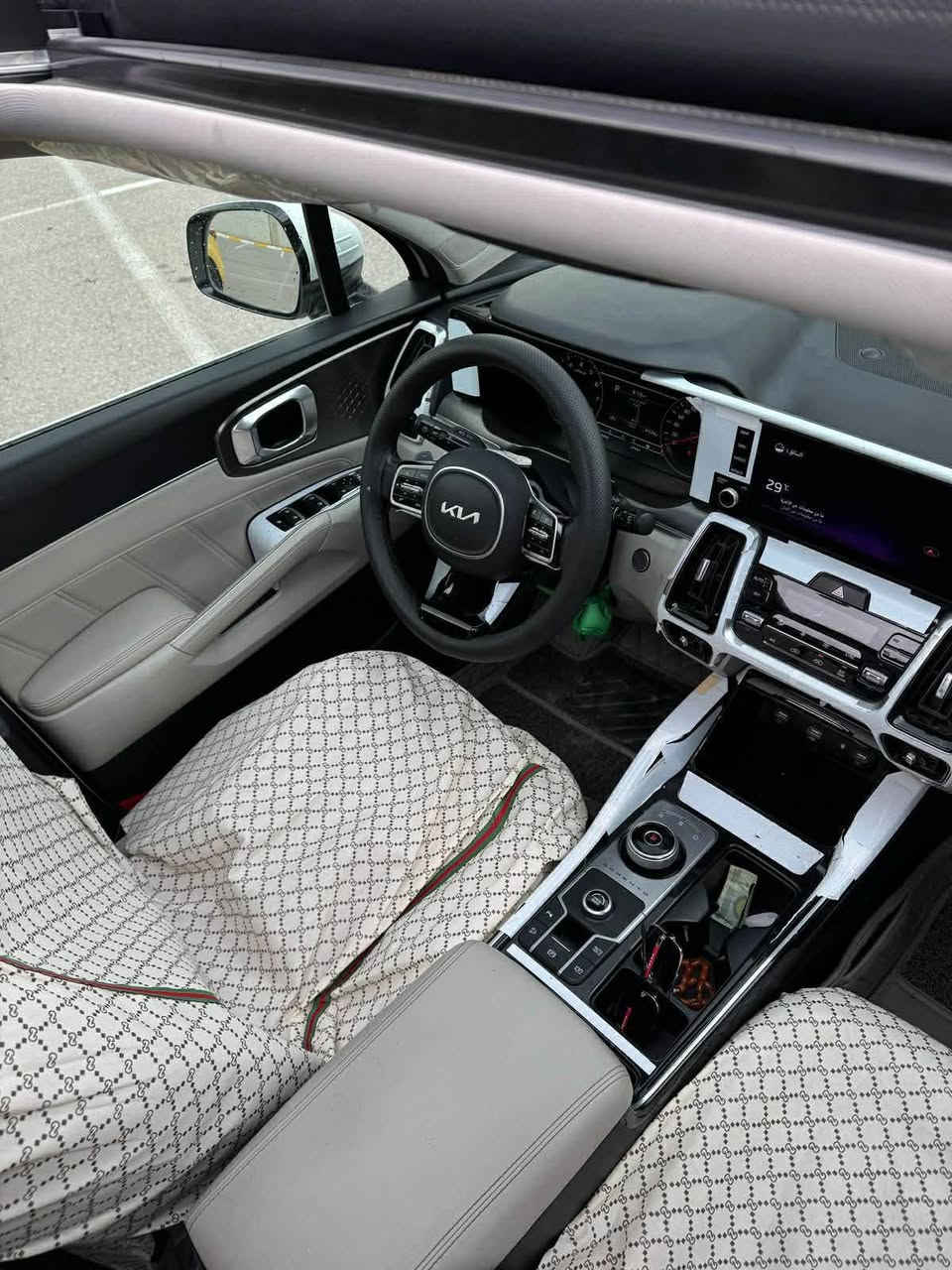 سياره سورنتو2022  فُـوٌلَ عٌدٍهّ أّلَکْأّمًرأّتٌـ أّلَسِـعٌر 275 وٌبًيِّهّـ مًجّـأّلَ ***********
