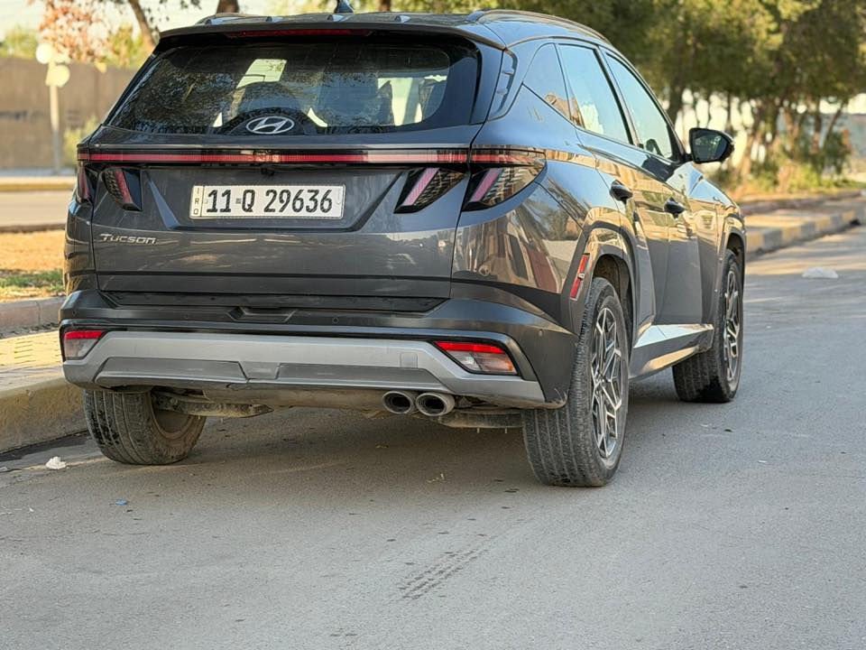 🚗 هيونداي توسان 2022 N Line للبيع
🔹 الموديل: 2022
🔹 الفئة: N Line 
🔹 رقم الشاصي: KM8JFCAEXNU128384
🔹 #السعر: 200$ ورقة 
المواصفات المعروفة لفئة #N_Line:
 • محرك 2.5
 • دفع رباعي 🔥
 • مقاعد جلد مع تطريز أحمر N Line 🔥
 • شاشة كبيرة وسطية + شاشة عدادات ديجيتال
 • كاميرا خلفية + حساسات
 • تحكم ستيرن رياضي
وبعد خير من الله #مواصفات 
🔹الحادث موضح بالصور  
🔹 الممشى: (43.000 ميل )

💰 السعر: (200 ورقه)
السيارة رياضية شكل ومواصفات، نظيفة

📍 الموقع: (بغداد-حي القاهرة)
📞 للتواصل و الاستفسار : (***********)
