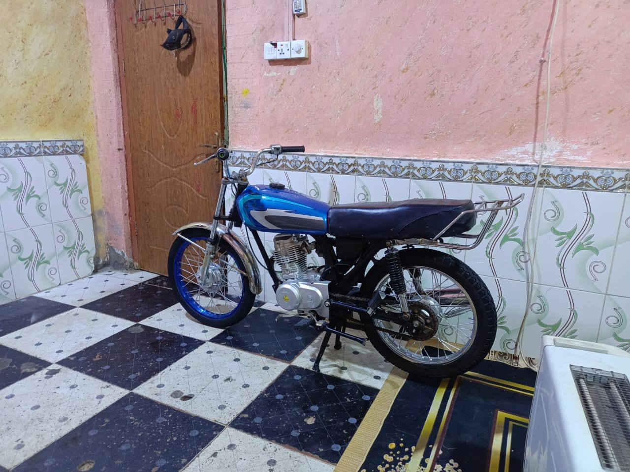 السلام عليكم دراجه ادوات مقفوله سعر 400 عنوان بصره ***********
