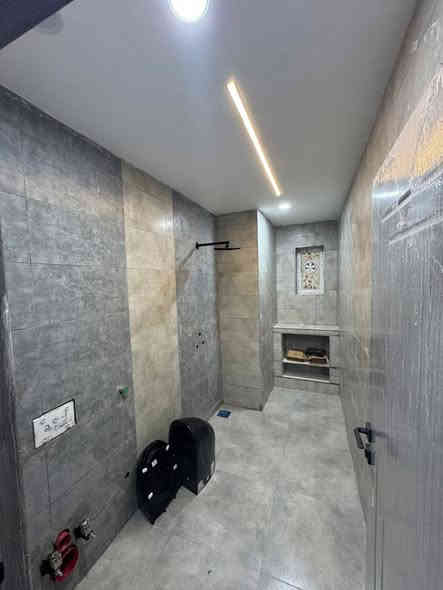 دار للبيع  محجوز لصالح المصرف العقاري كركوك
شرط التحويل 
استلام مفتاح يوم العقد

المساحة/200 متر واجه 10م 
يتكون الدار من استقبال ومطبخ بارد ومطبخ حار وهول وغرفة طعام وغرفتين نوم ومنزع وصحيات داخلي وخارجي 
نظام مغربي بالكامل 
البناء / جديد
العنوان / كركوك -حي النداء -قرب مدارس 
السعر الكلي / 150 مليون
 المقدمه/ 65 مليون 
مطلوب / 85 مليون 
القسط الشهري / 438 الف
 
للاستفسار /  للاتصال او واتساب 
‭0778 371 0855‬
