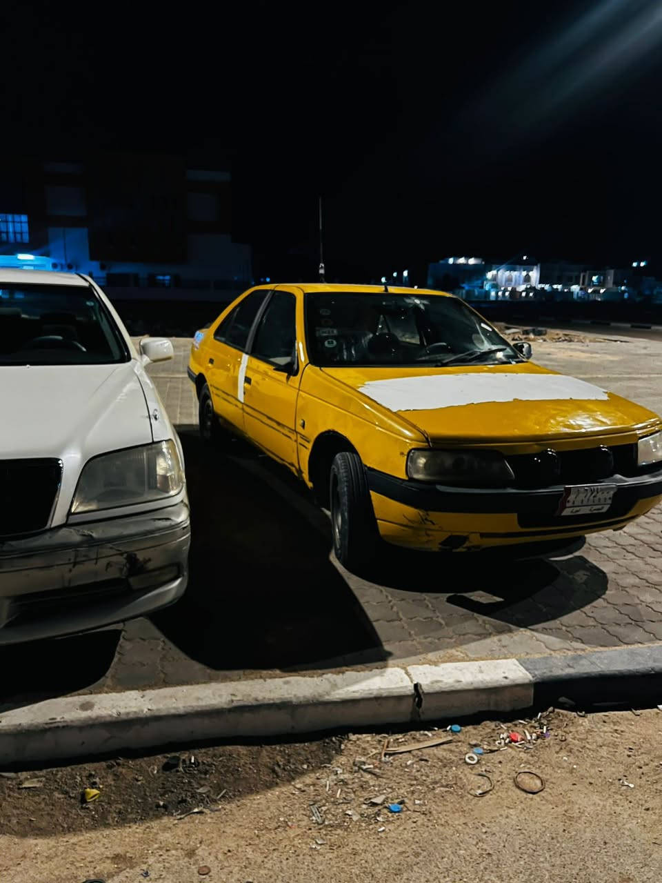 بيجو 405 تسقيط راعيهه موجود سنويه ضايعه تعمل وتسير سعر 5اوراق قفل ***********
