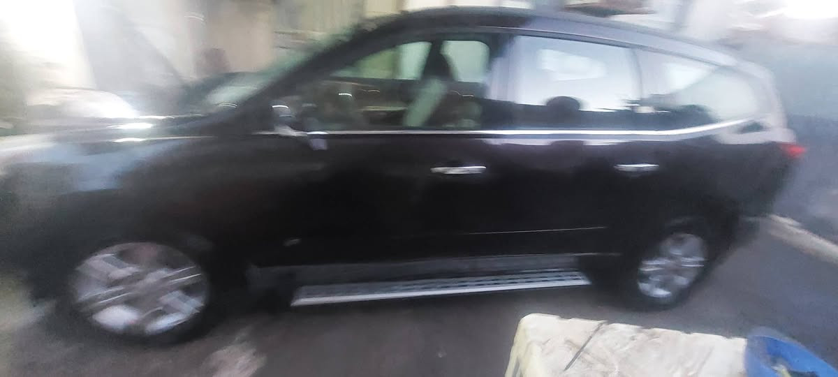 اترفرس 2010
رقم بغداد بأسمي تحويل ثاني يوم

7ركب كشن منفصل

شاشه كبيره

كامره خلفيه

تخم تاير جديد

باتري جديد

السياره حادثها بصندوك بسيط تعتبر بدون حادث

مكينه وكير مكفولات 

كهربائيات كلها شغاله نضيفه جدا

راديتر جديده 

عدا التبريد فقط كمبريسر،
السعر 90وبيها مجال 
***********
لحد يخابرني ويضل يسولف شراي عندك سونر وفيتر افحص وطلع
