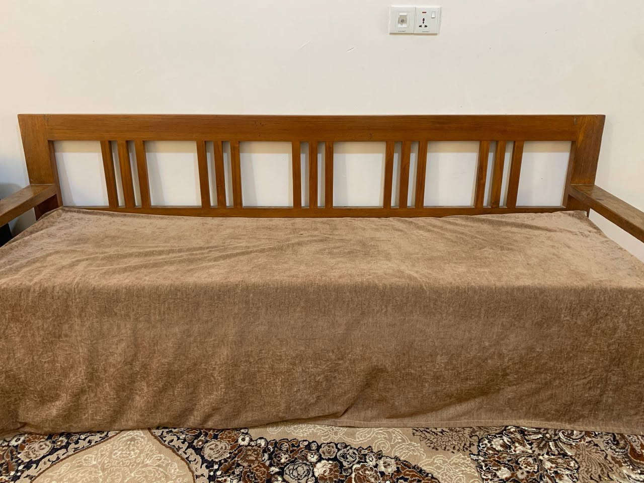 كرويتات مع طاولة كبيرة
السعر خاص
او واتس ***********
