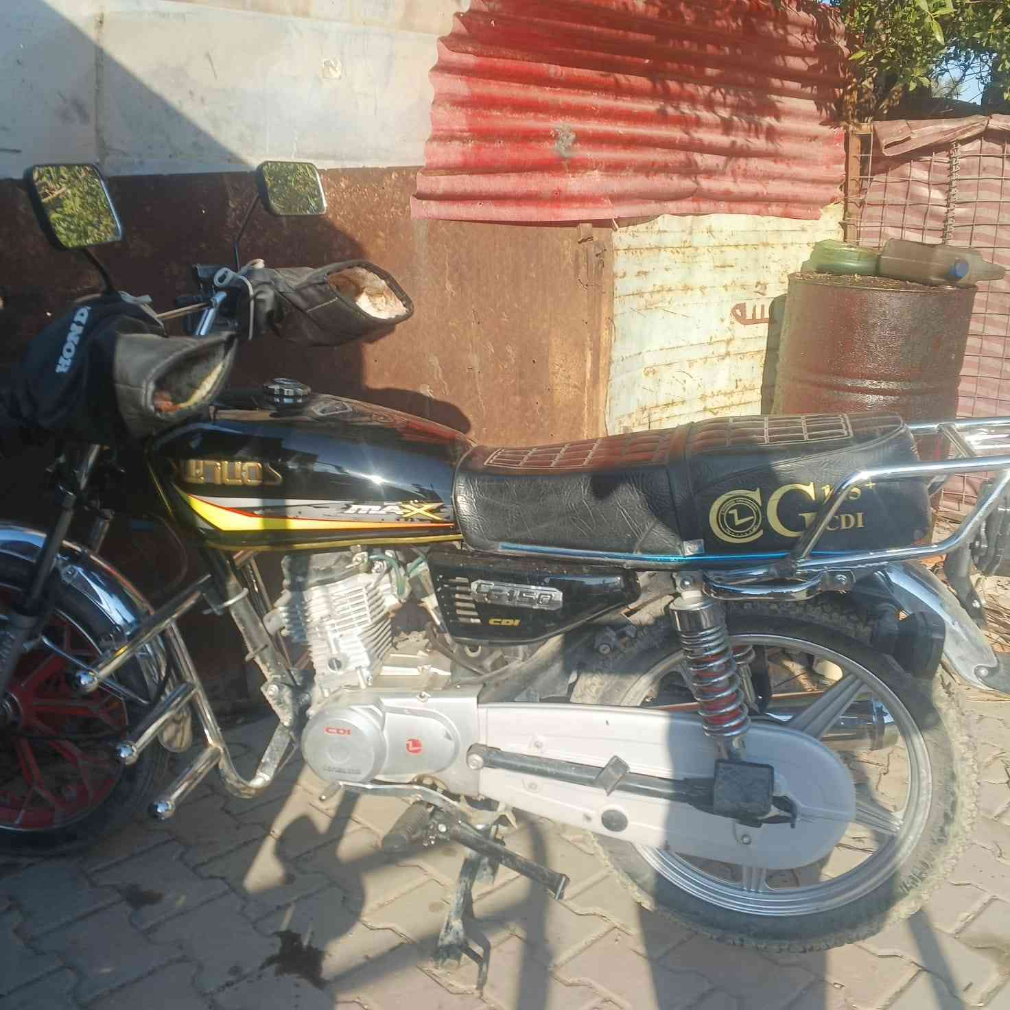 سلام عليكم من رخصة الادمن المحترم دراجه ٤كير تايرات جوبلس مكينه ناعمه ما مفتوه برغي موديل 24 مابيه اي نقص دبلات المامي تعبانه فقط سعر ٤٥٠ وبيه مجال قليل العنوان الحسينية الراشديه ***********
