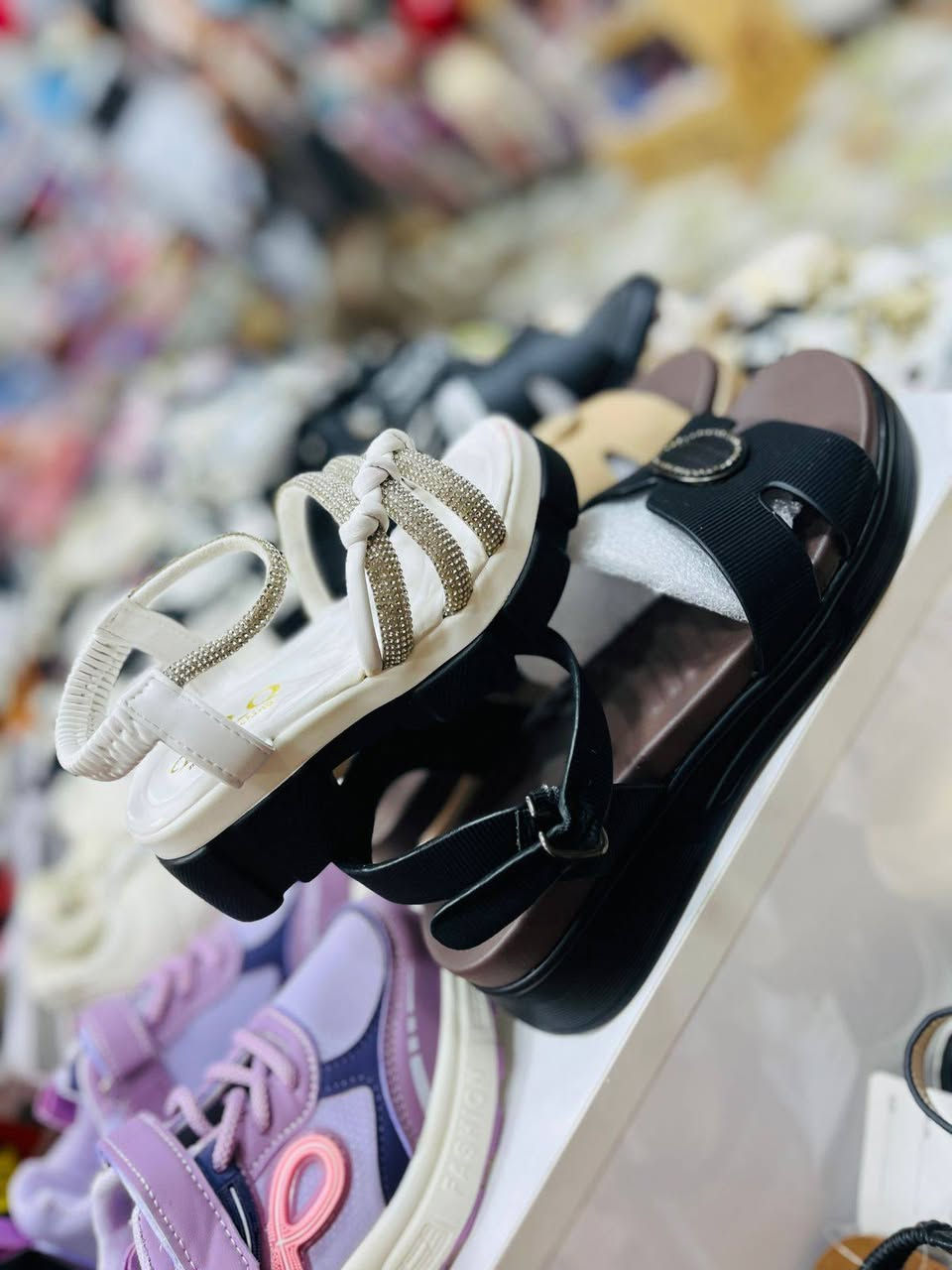 تم وصول بظاعه جديده الى كوزمتك هنودي العنوان الرمادي حي الملعب سوق سلاله
عرض نااارررر

اي قطعه داخل المنشور بس 5000.  الاف دينار


**إذا كنت صاحب هذا الإعلان وتريد حذفه لأي سبب، رجاءا أرسل رسالة إلى الدعم الفني**