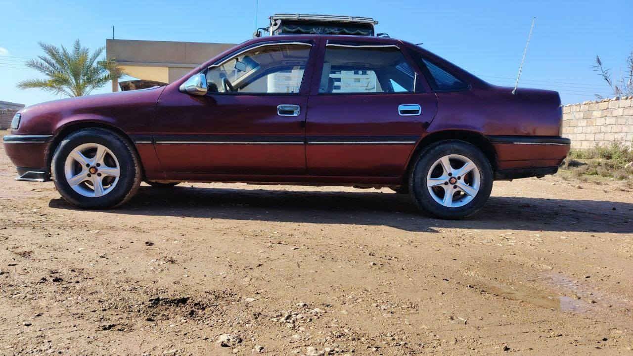 السلام عليكم سيارة اوبل فكترا حجم 20موديل 91مصبوغة جمالي بدون اي ضرر سياره كير ومحرك شرط وطخم تايرات ويل كب مسطرة وباتري جديد   السيارة بأسمي السنوية لحد نهاية 2028السعر 45 بيها مجال بسيط للتواصل تفضل خاص او اتصـل ***********
