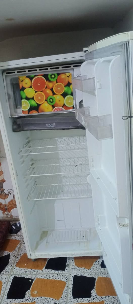 ثلاجه وسط مثل الصوره. والله وابد مدخله تصليح 125


**إذا كنت صاحب هذا الإعلان وتريد حذفه لأي سبب، رجاءا أرسل رسالة إلى الدعم الفني**