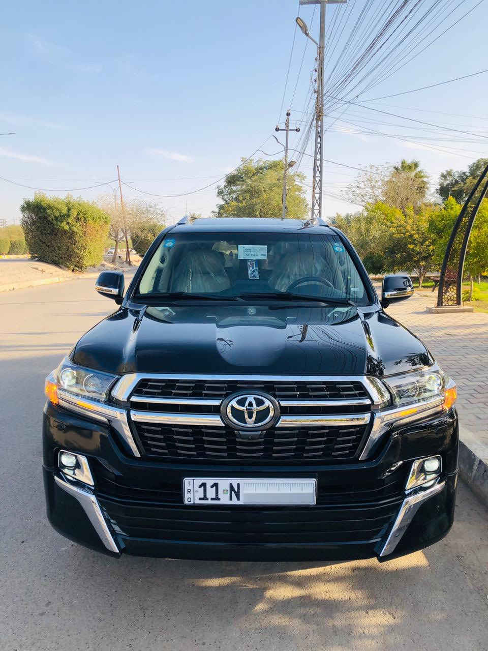 تويوتا لاندكروز GXR موديل 2021 ساز باب اول كراند تورنك✅ نظيفة جداً رقم بغداد الجديد بأسمي لون اسود مغلفه ppf كامل مكفولة كفالة عامة السيارة زيرو ع وضع الشركة📦🧿
رقم صاحب السيارة ***********   
***********

🟩 السعر  _ 610 يعني ست دفاتر وعشر ورقه وبيها مجال للشراي 

عداد المسافة : 31 الف كيلو حقيقي السياره بوضع الزيرو
فول مواصفات 1/1 
لون اسود مغلفه ppf كامل

1- فتحة 
2- بصمة 
3- كراسي كهرباء 
4- كشنات جلد
5 -  3 شاشات كبيرة بلاد ام الترحيب
6- حساس خلفي وامامي 
7- جنطة كهرباء ( جكات )
8 - تحكم ستيرن جهتين
9 - مري شفط 
 10 - تشغيل عن بعد 
11 - اشاير ترحيب
12 - كشنين كهرباء 3 دكم 
13 - حساسات امامي وخلفي 
14 - شاحن لاسلكي( واير ليس ) 
15 -  8 ايرباك 
16 - دبل ماوس 
17 - اربع كامرات محيطيه 360 درجة 
18 - طفاية 
19 - ثلاجة 
20 - لايت زنون كشافات
21 - كروز سرعة 
22 - تحكم كهربائي بلمري 
23 - ويل كب كروم حجم 20
24 -حجم المحرك: 6 سلندر 4000
25-ميموري
26 - بصمات عدد 2
27 - نظام EST 2nd
28 - نظام ABS
29 - زراكات لايت
30 - شاشة ليزيرية
31- دشبول لگزز
32- اشارة لگزز
33- مري قابله للطي مع الرجوع
34-دوسات ليزريه علامة لاندكروز 
معروفه مواصفات الساز  
مكان السياره: الحبانيه_ الفلوجه
السعر 610 وبيها مجال للشراي
للأستفسار
***********
***********
