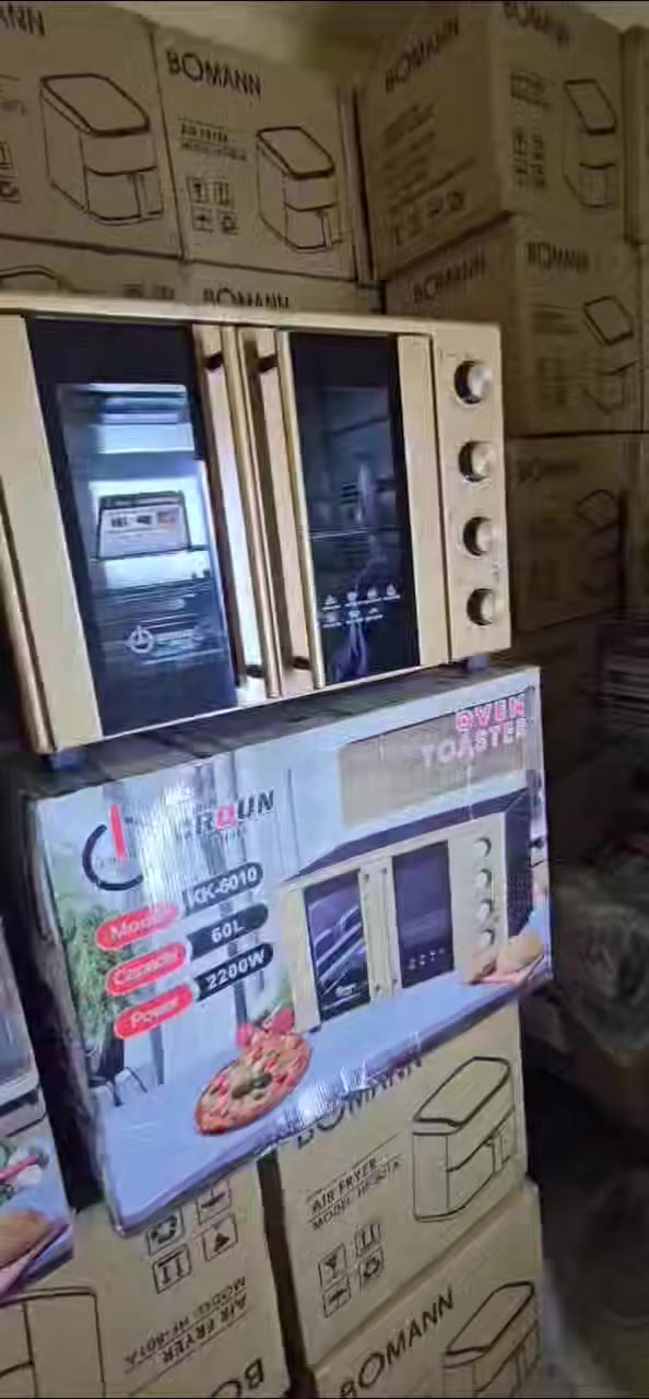 اوفن حجم كبير استخدامه كلش قليل للبيع  عنوان بغداد بارك السعدون  ***********
