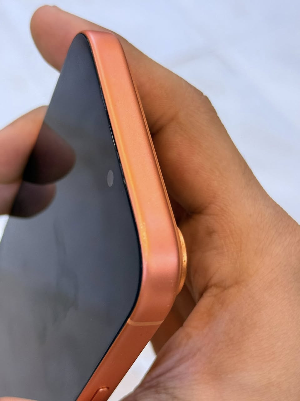 سلامً عليكم 
آيفون :17 برو ماكس 
بطاريه 100
عدد الدورات :87
ذاكرة:256
نسخه الجهاز :CH (دبل خط)
السعر؛1950 وبي مجال
***********
ديالى -بعقوبة
