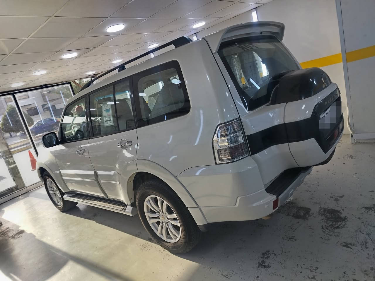 باجيرو حبتور علامات الذهبية كشنات رأس الارنب ماشية 50 الف حقيقي
السيارة كفالة حتى من التكحيل شرط  
موديل 2020 حبتور فول دمام وزراك لايت
كشنات جلد 
تبريد منفصل 3 قطع
12 ايرباك داير مداير حتى بالكشن
شاشة وكامرة اصلية
ويل حجم 18 
رادار امامي
داخل كلة صاج
كشنات كهرباء
فول تحكم ستيرن 3 جهات
مري شفط 
سويجات والعدة والسبير غير مستعمل
كشنات الخلفية غير مستعملة
مكينه 6 سلندر 3800
سستم صوت روك فورد 
فورويل دبل دفلوك
حساس خلفي 
حساس تايرات
ثلاجة بالجكمجة
السيارة مكفولة من الصبغ والبارد والشخط والتبديل ومن الفتح شرط
كير مكينة صدر كفالة
رقم اربيل 
مكاني بغداد زيونة 
***********
السعر 235 ورقة وبيهة مجال لشراي
