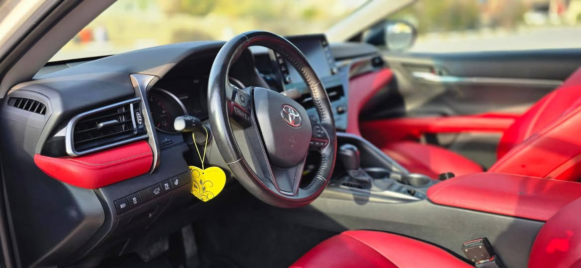 تۆیۆتا کامری  2023 xse  فول مواسە فات
 سە یارە کە نمونە یە لە جوانیا بئ شوختە بئ ساردە
 37 هە زار ڕۆشتوە بە ناوی خۆمانە وە یە
 مە کینە و گیڕی بە شە رت نە کراوە تۆ
 چوار تایە ی تازە ی بۆ بە ستراوە 
دە عامی بۆ دە عامی بە شە رت 
پیشو پشتی کە پسە ئە رباگ بە س شانی تە قیوە
 سوکانو دە شبوڵ بیلادییە وە ک بۆیاخ
 شانە کانی ڕە شییە کە ی بۆیاخە

سعر : لە کۆمێنت داوای بکە ڕاستەوخۆ بۆت دێت 🤖 

 دوسێ پە ڵە کارتی هە یە
 سە یارە کە دە بڵ ئە کسلە چوار بستۆنە
 ڕە سمی حادیسە کە ی دانراوە
 چە مە لۆخی سە کن گۆڕاوە بە شە ریکە

ژمارەی خاوەنەکەی 
***********
 ***********
