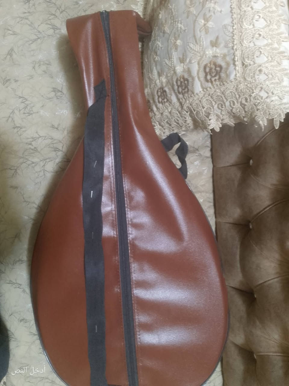 العود القاروط السوري للبيع 
السعر 130 والنضافه كبال عينكم 
ما مستخدم ولا مره شتريته لبارحه وليوم راح ابيعه الان الاهل ما قبلوا 
للاستفسار الاتصال على ***********
