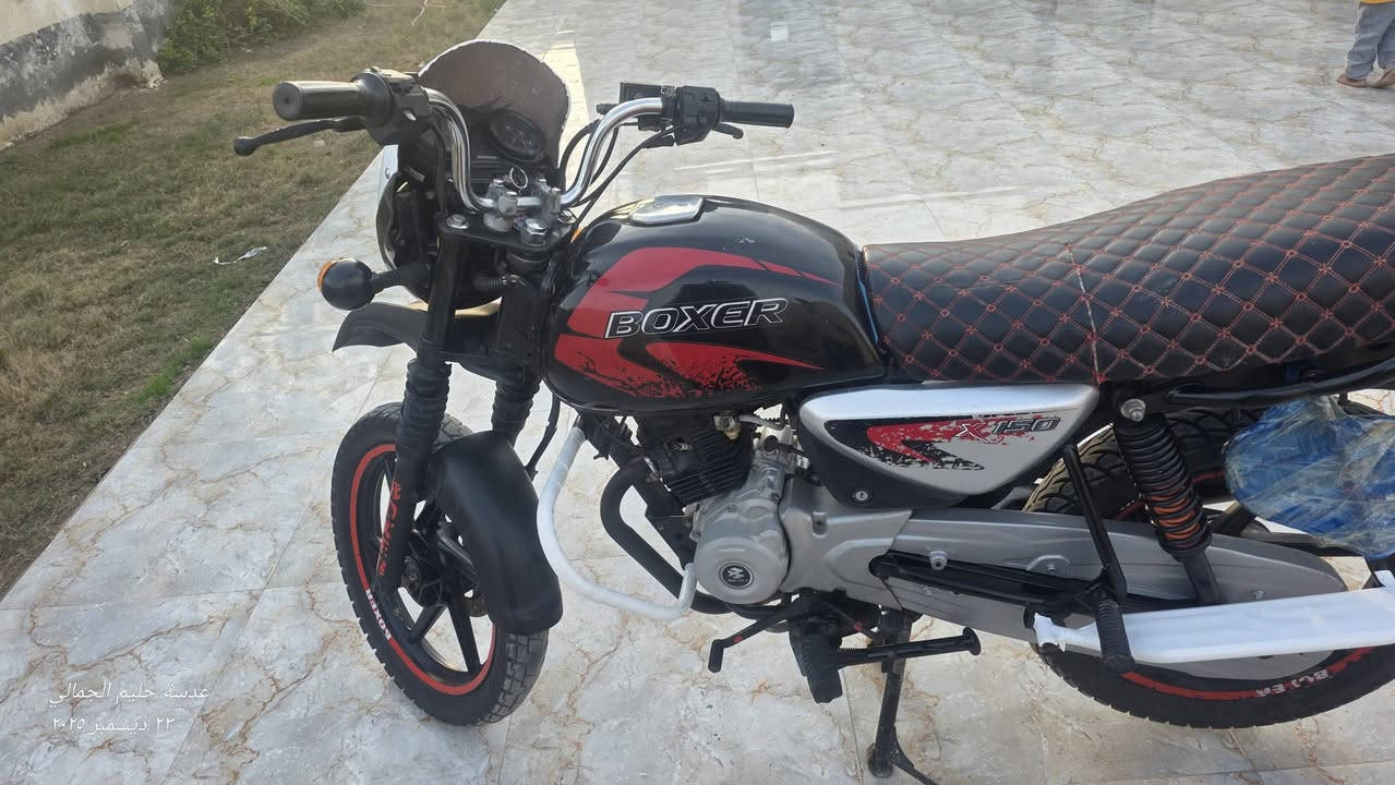 لعليكم بوكسر لون اسود رقم ميسان باسمي موديل 23 مفتوحة بوش وبستم فقط سعر 1,800 وبيهه مجال للشراي ومداورة ليمت ما جان ***********
