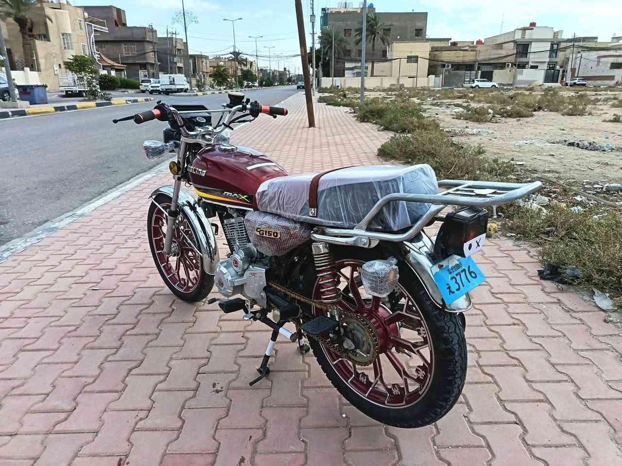 دراجه سيفان 5كير مديل 24 طالعه ب 25  سلف كهربائيات كلها شغاله جهاز انذار تشغيل عن بعد دبل اشاره بك لايت لد مو عادي ودراجه نضيفه وحلوه ماعوزها شي العنوان كربلاء الاتصال ***********
