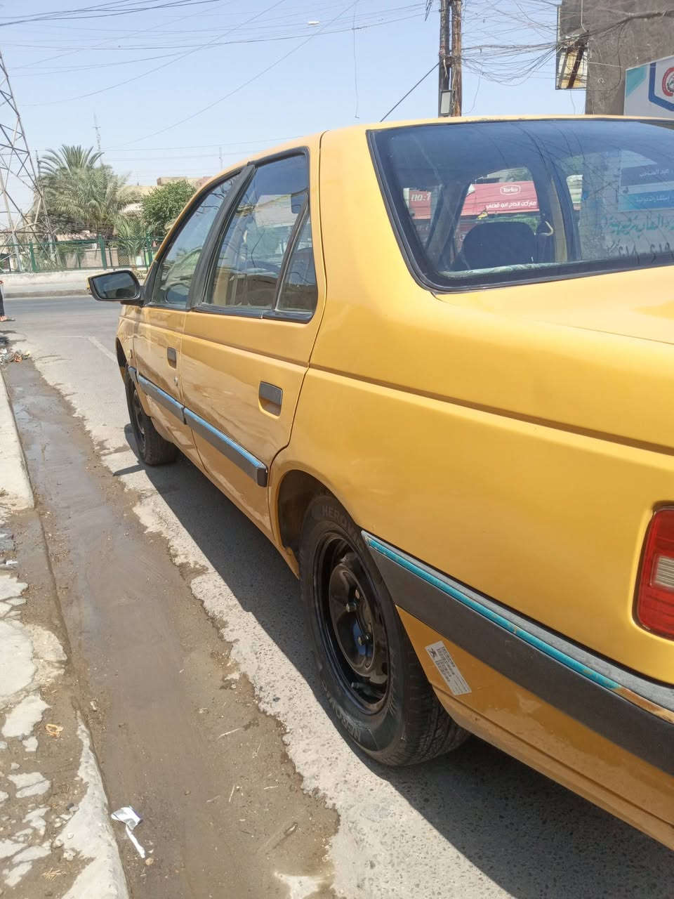 السلام عليكم شباب بيجو لميس  ٢٠١٥البيع لاتبخير ولا تنقيص تخم تاير جديد داينمو جديد شادلهة شاشه باتري جديد بس التبريد يشتغل ويفصل بسمي شرط التحويل 
العنوان الدوره ابو دشير//السعر ٤٢//وبيهة مجال قليل رقم الهاتف ***********///ما متواجد على الفيس
